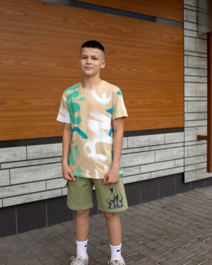 Футболка фарба